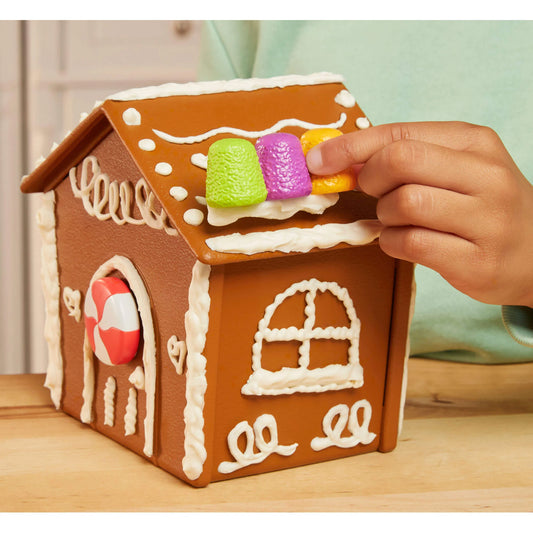 Little Tikes Creative Chefs Gingerbread House Kit
