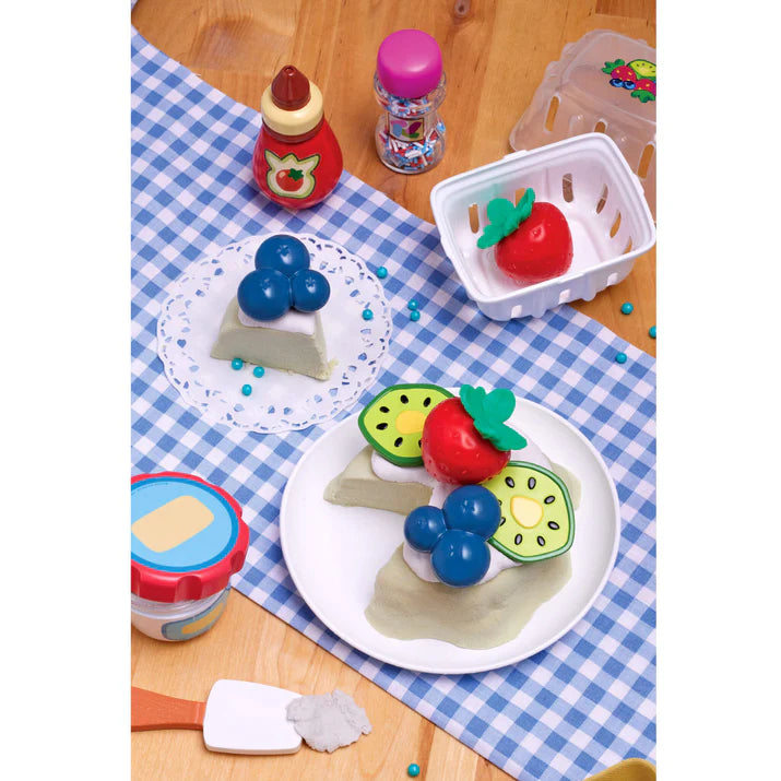 Little Tikes Creative Chefs Bluey Pavlova Kit